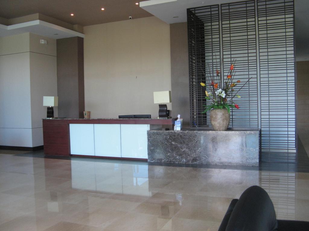 La Mirada Residence , Large 1 Bedroom Condo, Beaches , 3 Pools, Ocean Views, Fast Wifi, Netflix, Breakfast Included Lapu-Lapu City Kamer foto