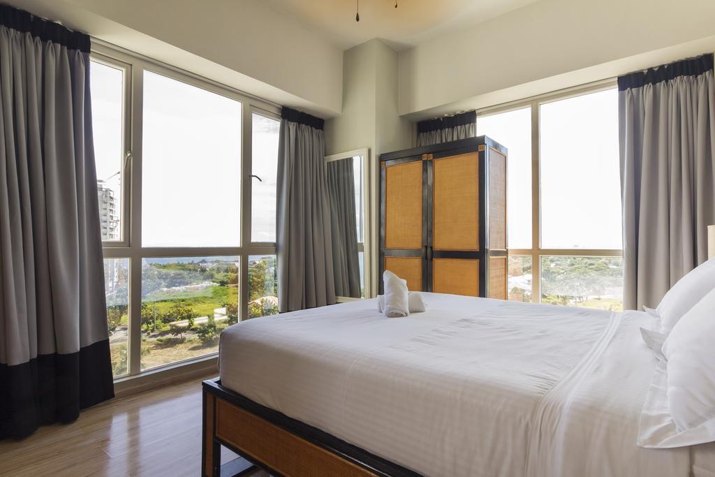 La Mirada Residence , Large 1 Bedroom Condo, Beaches , 3 Pools, Ocean Views, Fast Wifi, Netflix, Breakfast Included Lapu-Lapu City Buitenkant foto